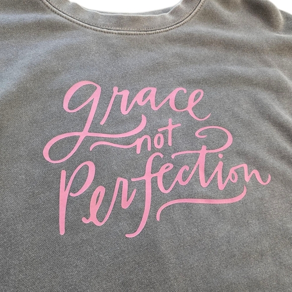 "Grace Not Perfection" Sweatshirt | Independent Trading Co | Women Medium - Picture 2 of 7
